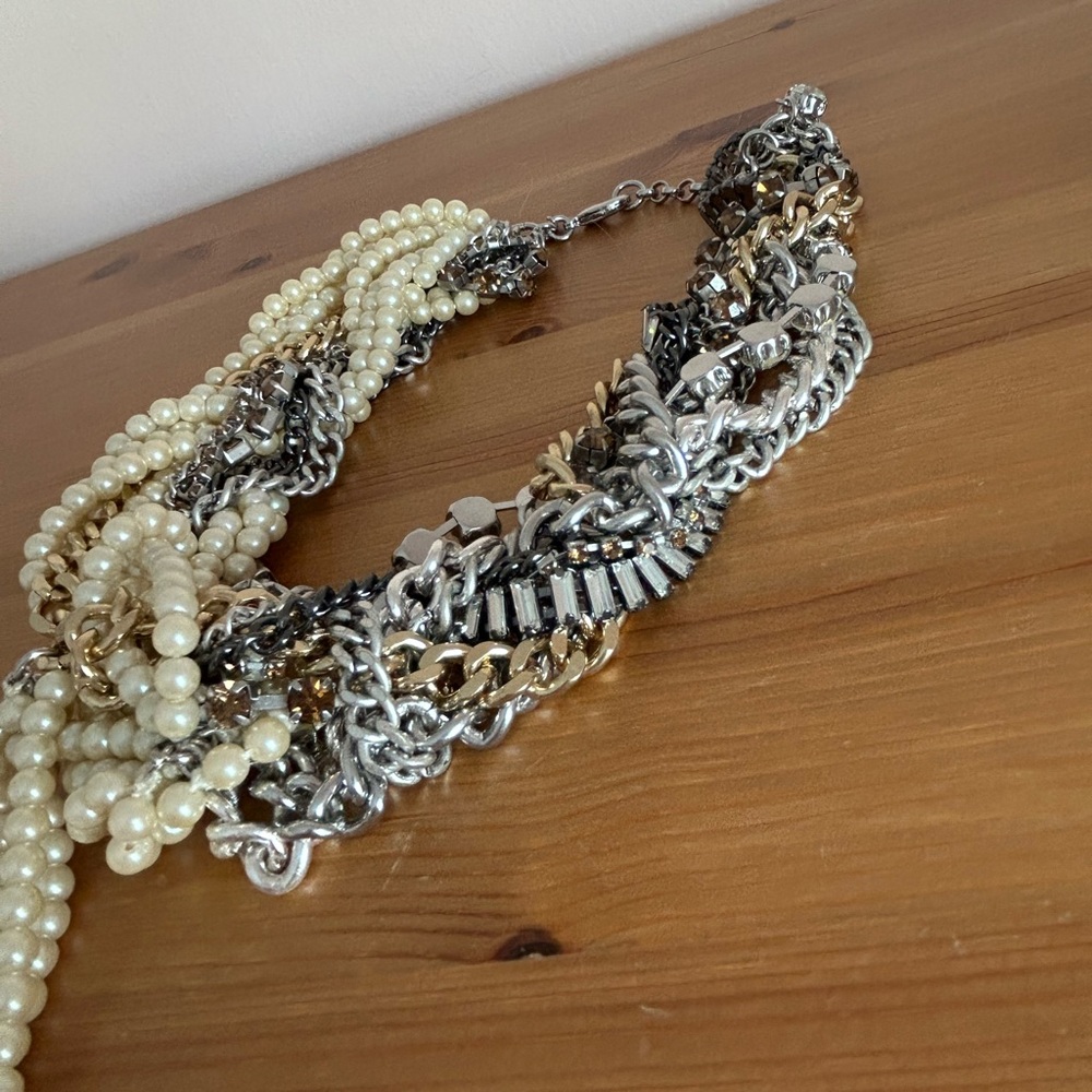 Banana Republic Statement Necklace - Picture 11 of 11